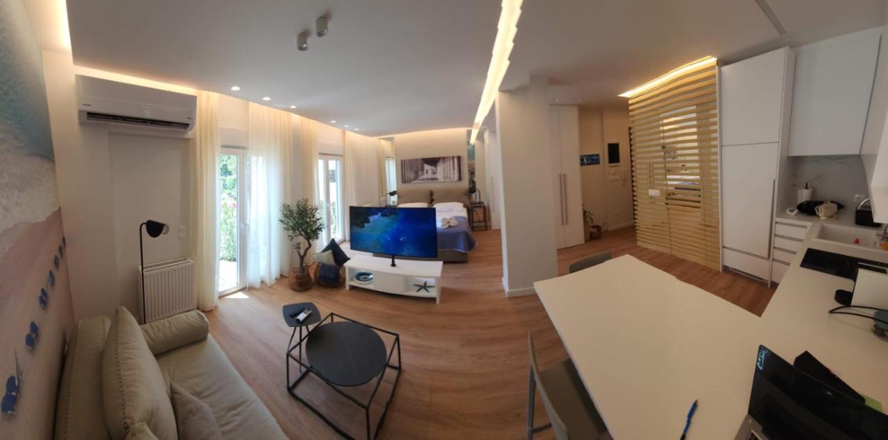 Renovated Apartment With Roof Garden Access, 15 M Walk To Acropolis 雅典 外观 照片