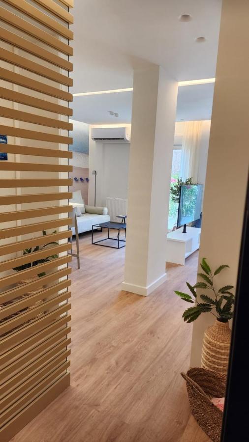 Renovated Apartment With Roof Garden Access, 15 M Walk To Acropolis 雅典 外观 照片