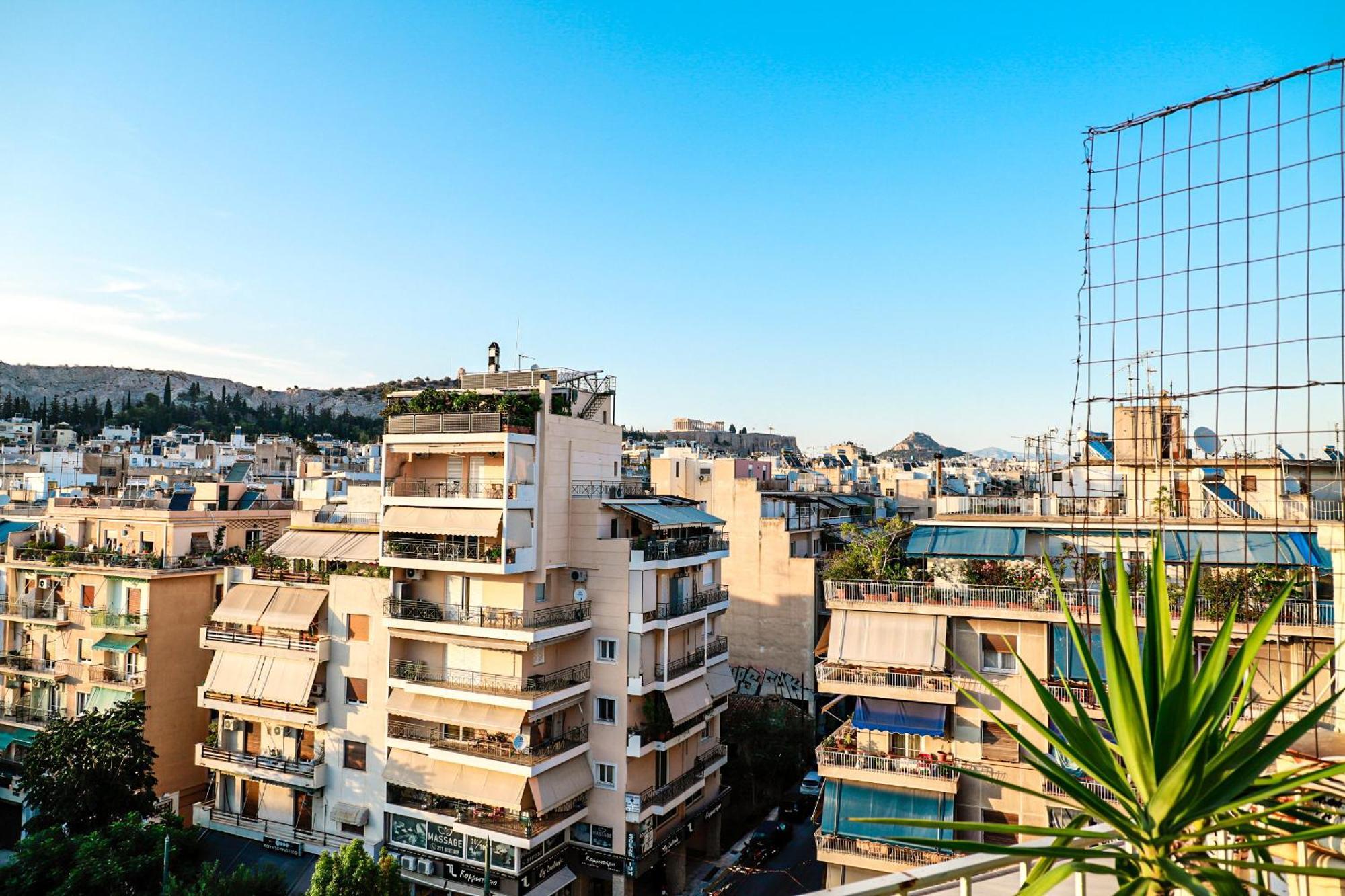Renovated Apartment With Roof Garden Access, 15 M Walk To Acropolis 雅典 外观 照片