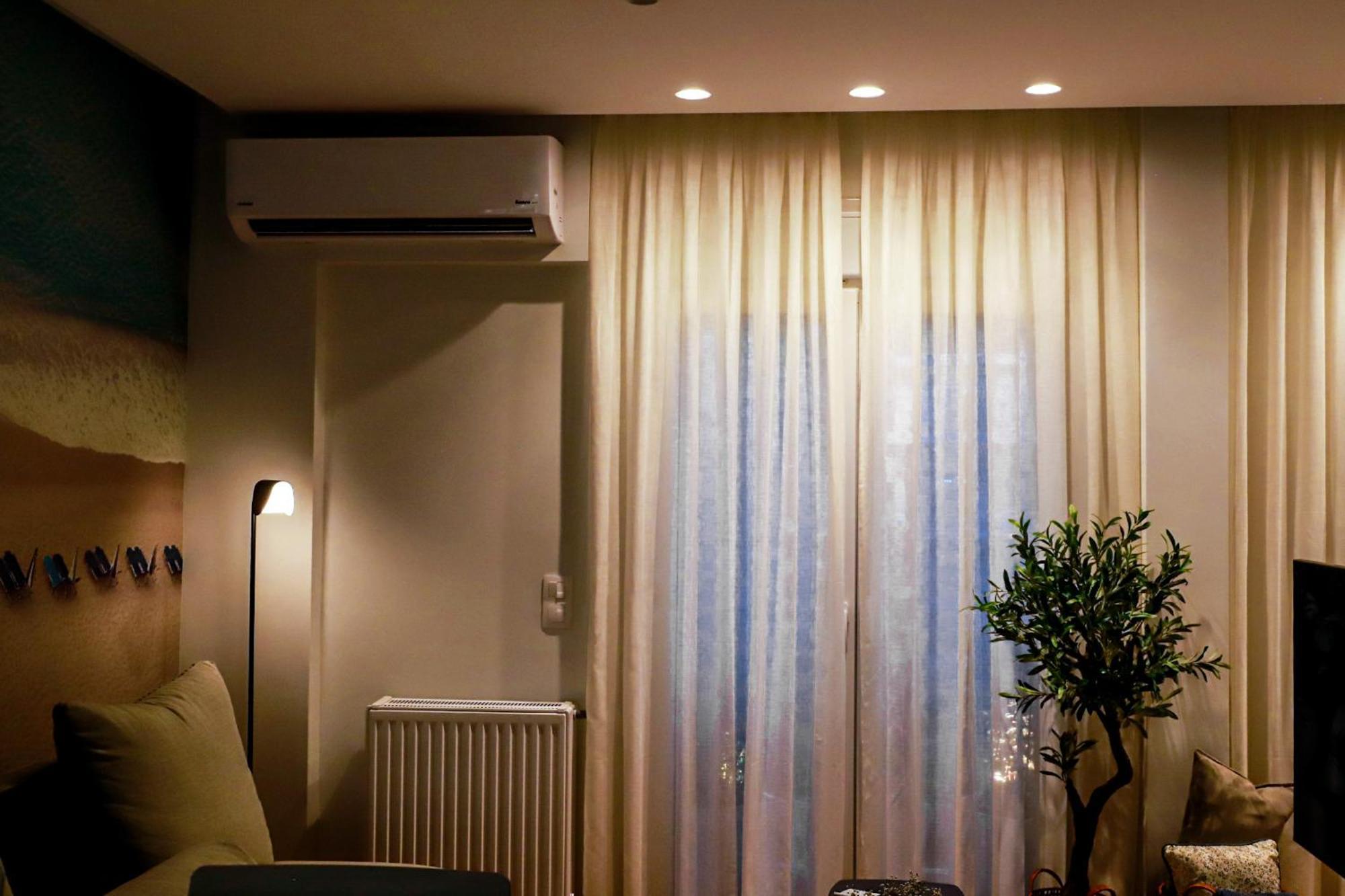 Renovated Apartment With Roof Garden Access, 15 M Walk To Acropolis 雅典 外观 照片