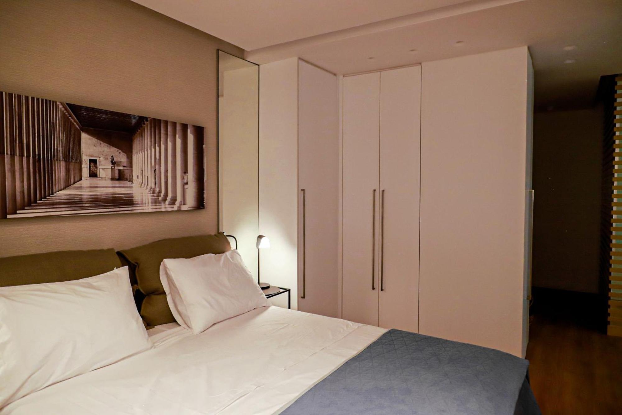 Renovated Apartment With Roof Garden Access, 15 M Walk To Acropolis 雅典 外观 照片