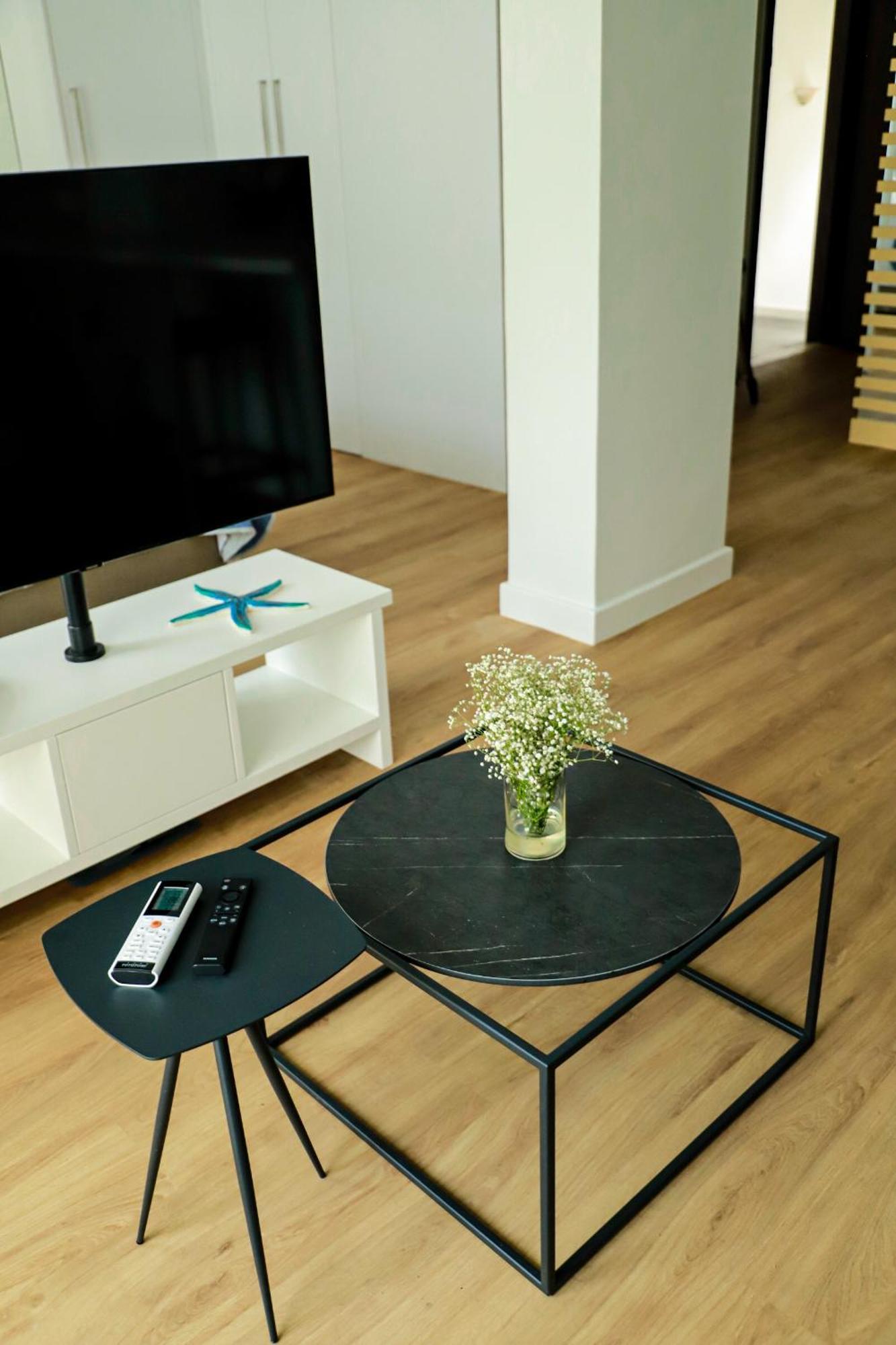 Renovated Apartment With Roof Garden Access, 15 M Walk To Acropolis 雅典 外观 照片
