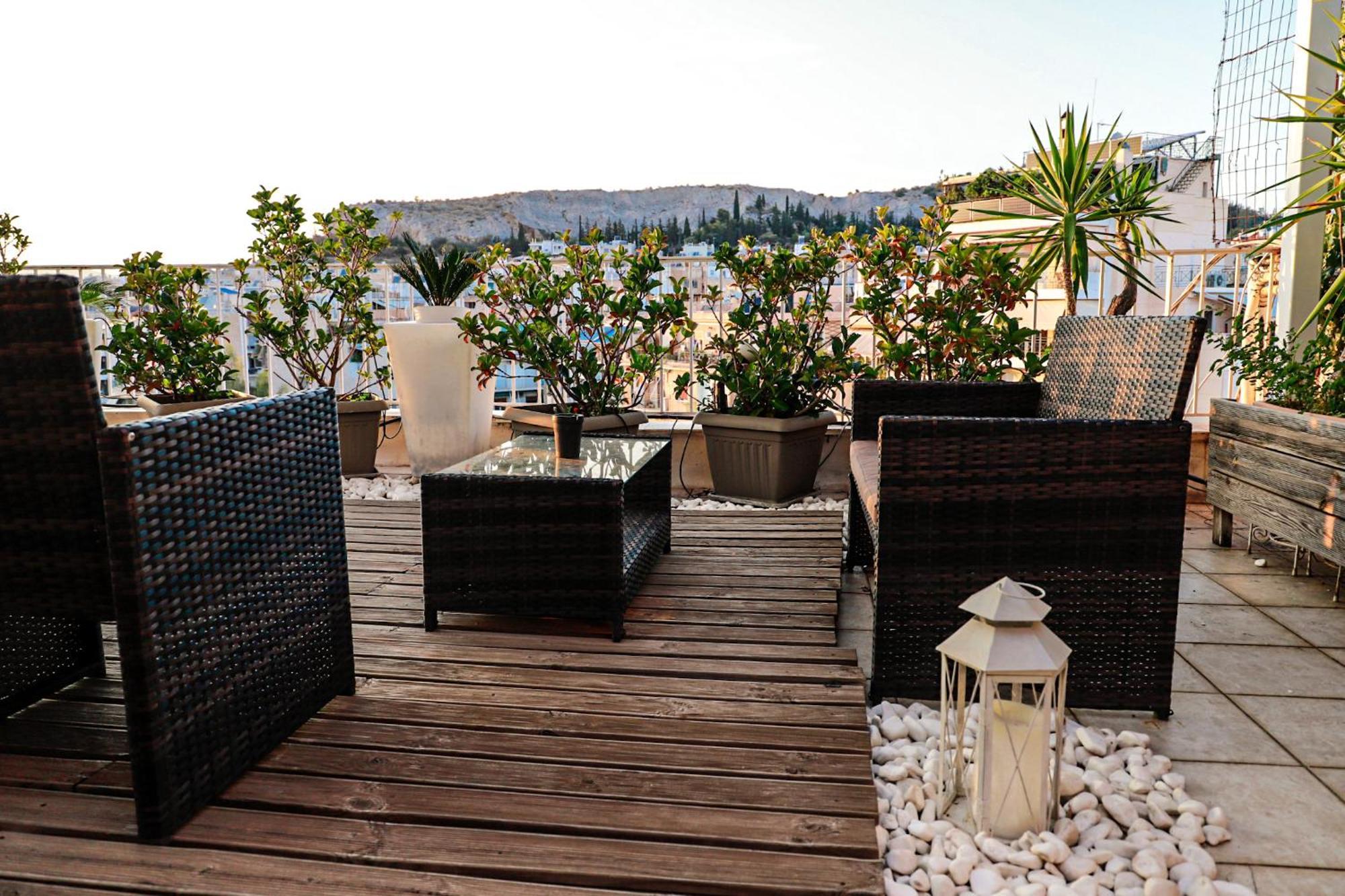 Renovated Apartment With Roof Garden Access, 15 M Walk To Acropolis 雅典 外观 照片