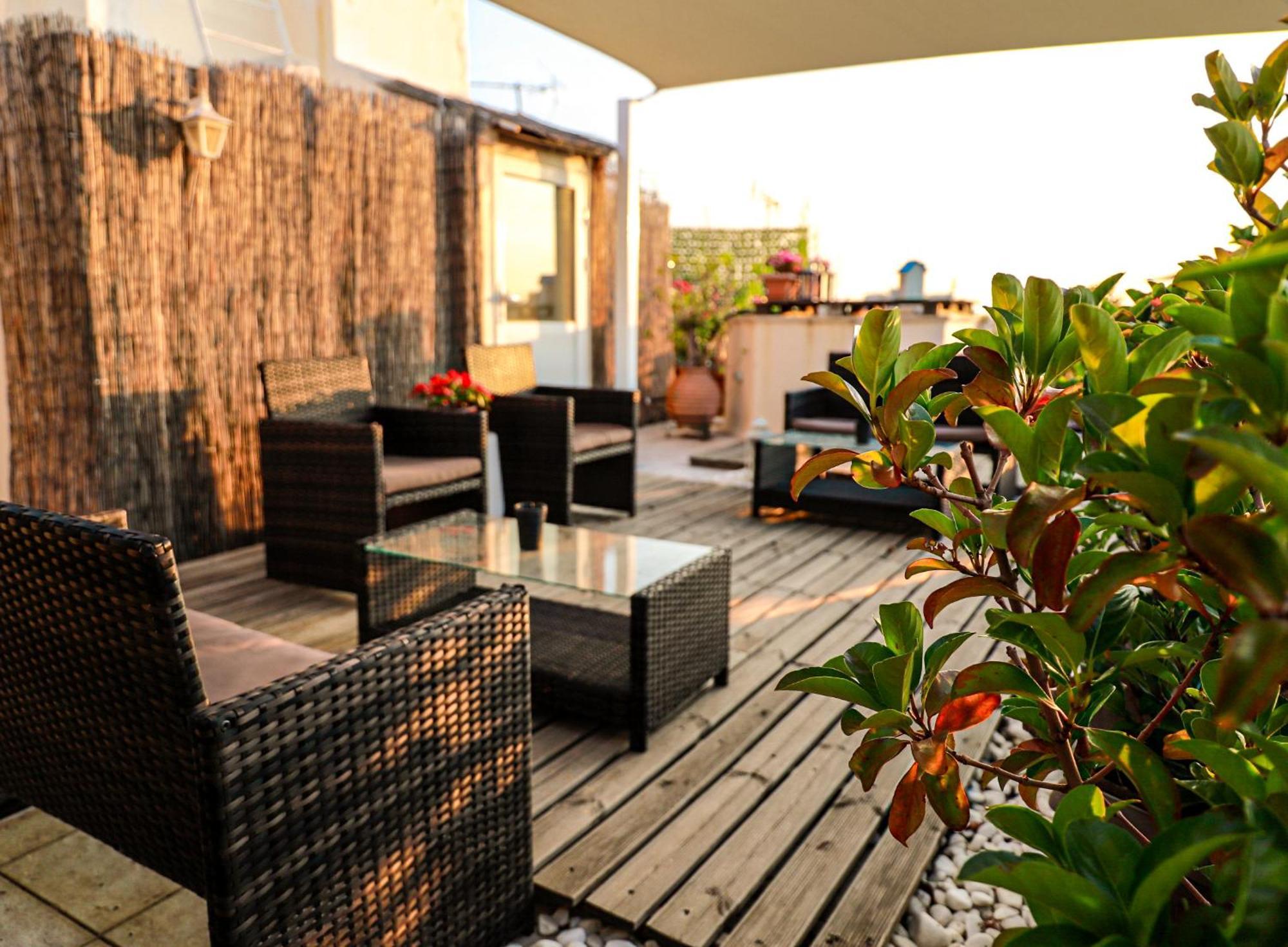 Renovated Apartment With Roof Garden Access, 15 M Walk To Acropolis 雅典 外观 照片