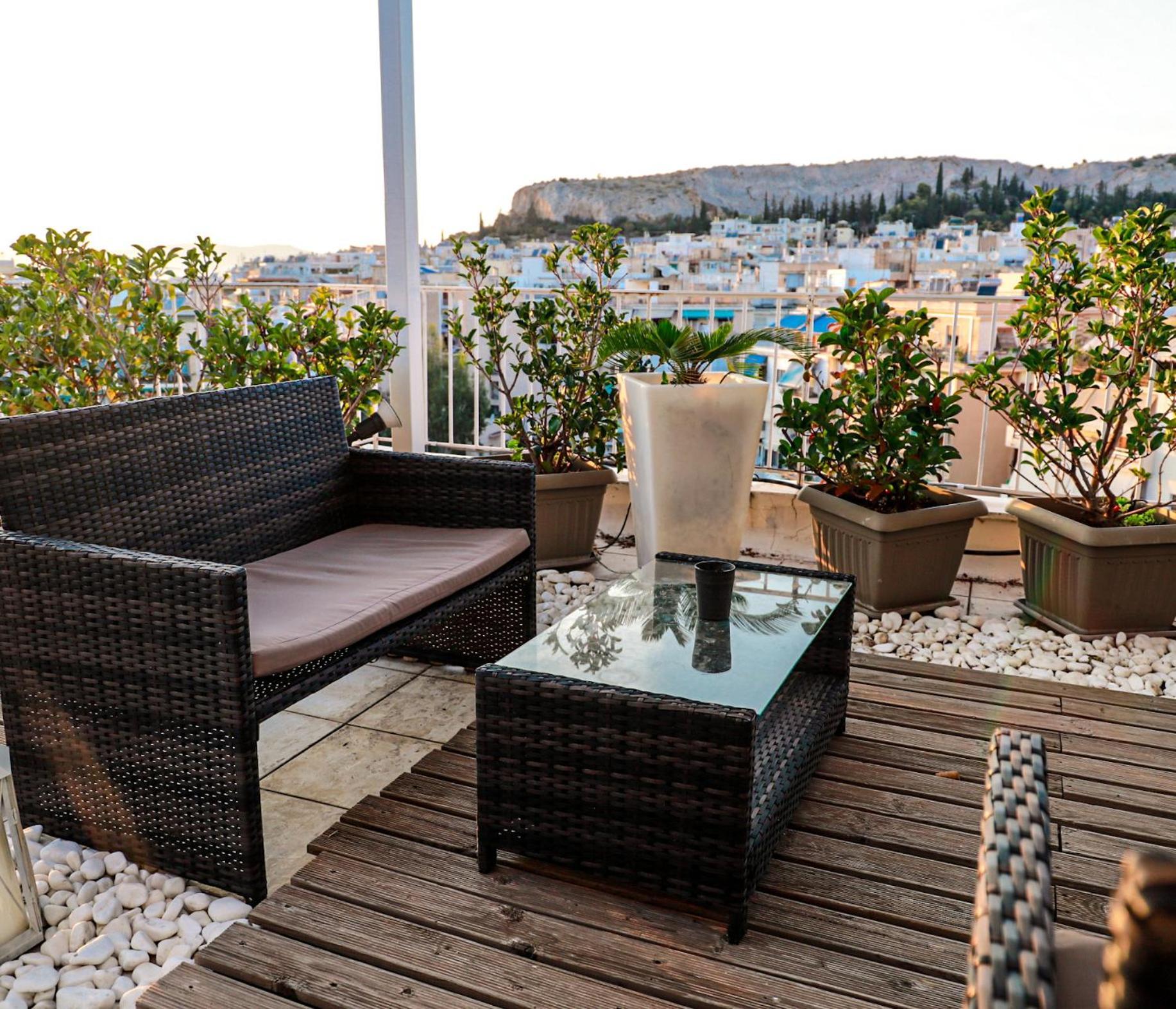Renovated Apartment With Roof Garden Access, 15 M Walk To Acropolis 雅典 外观 照片