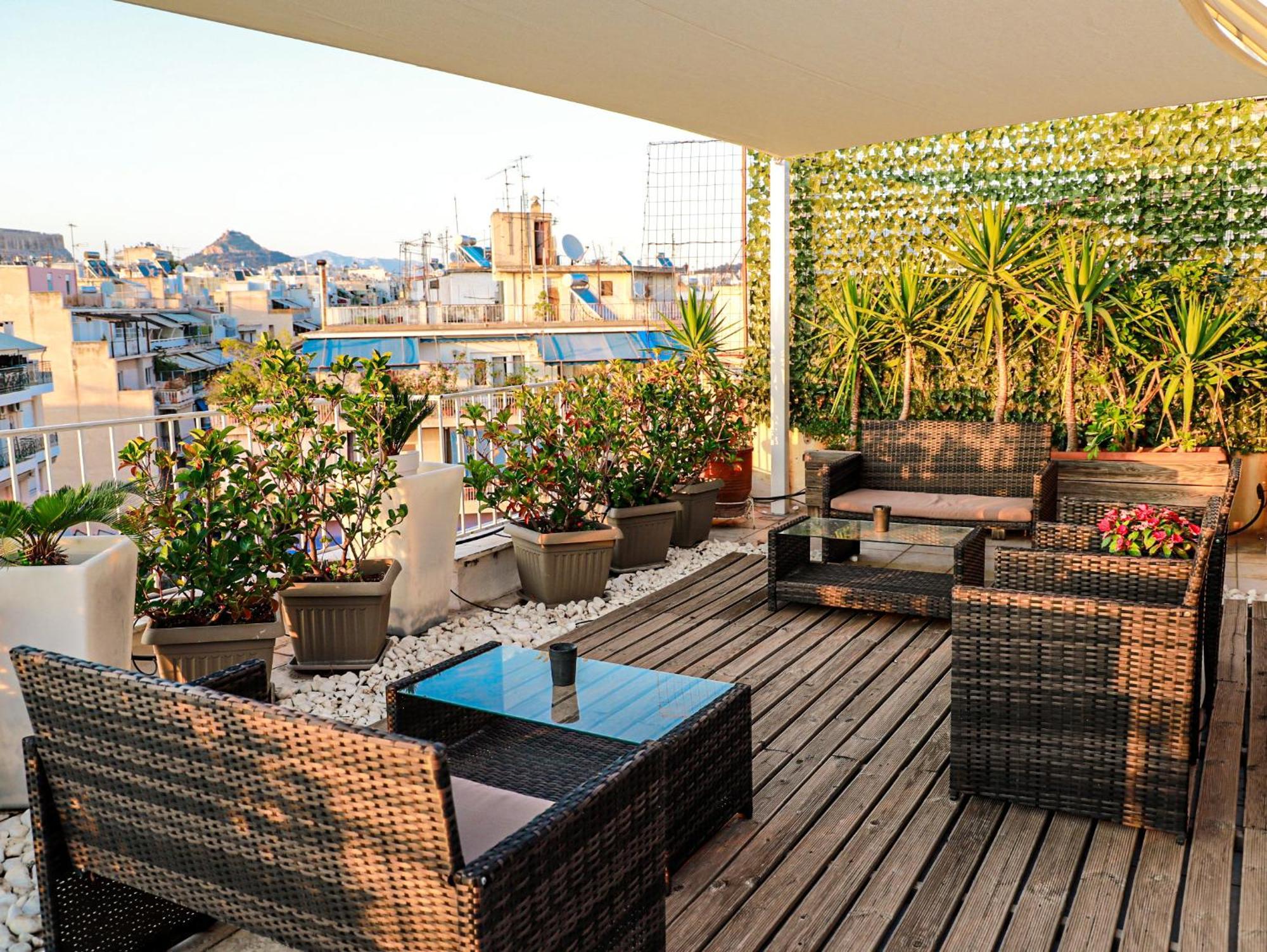 Renovated Apartment With Roof Garden Access, 15 M Walk To Acropolis 雅典 外观 照片